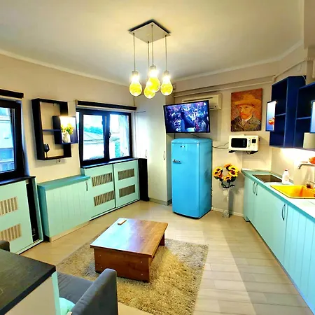 Апартаменты Gogh Old